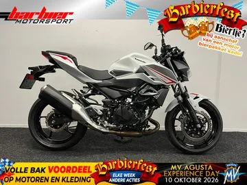 Kawasaki Z400 (2022) — foto 1