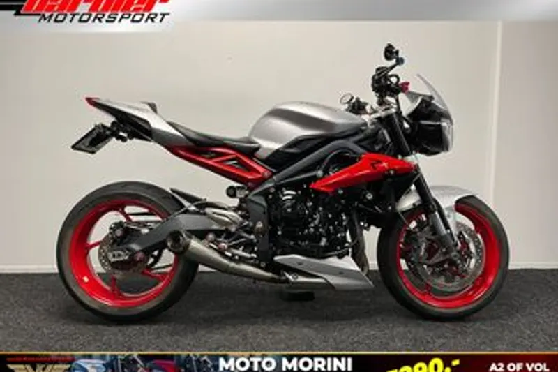 Triumph Street Triple RX (2016)