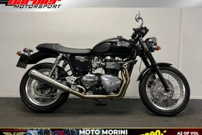 Triumph Thruxton 900 (2012)