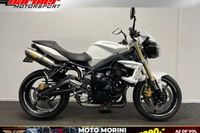 Triumph Street Triple (2012)