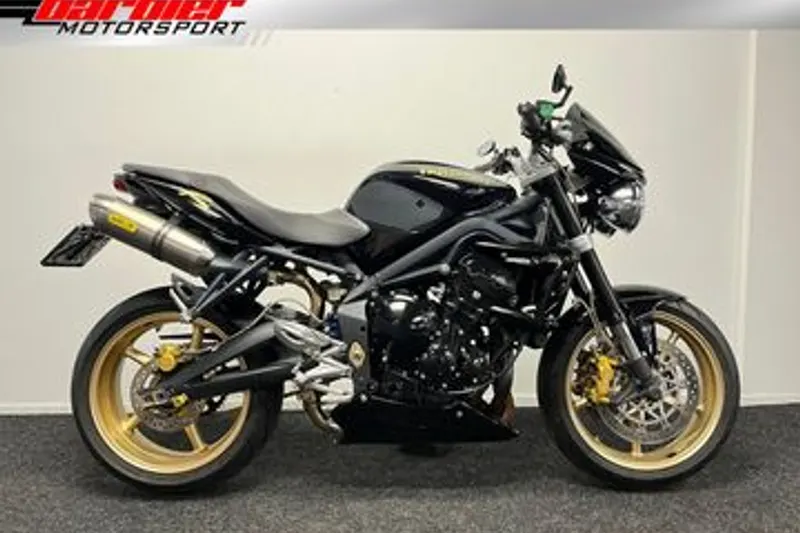 Triumph Street Triple R (2011)