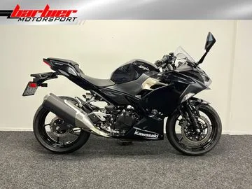 Kawasaki Ninja 400 (2018) — foto 1