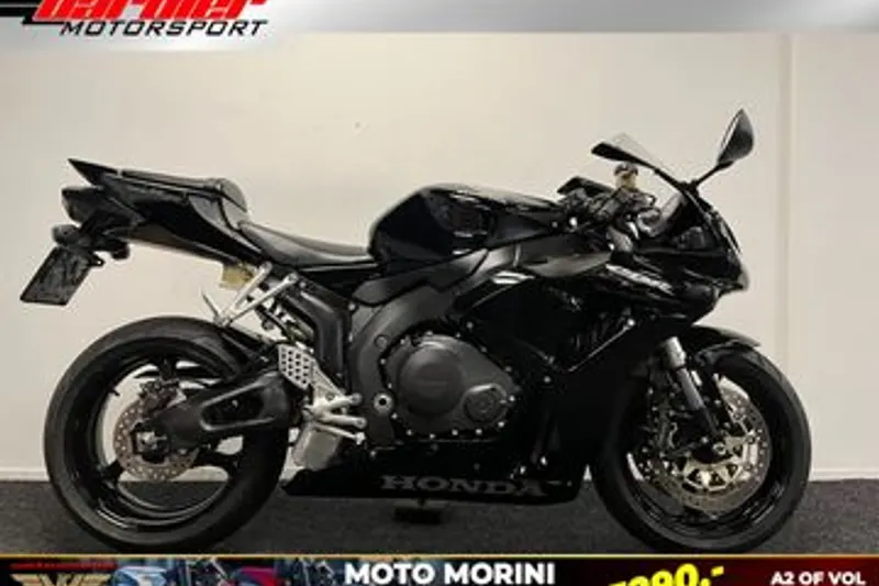 Honda CBR 1000 RR Fireblade (2007)