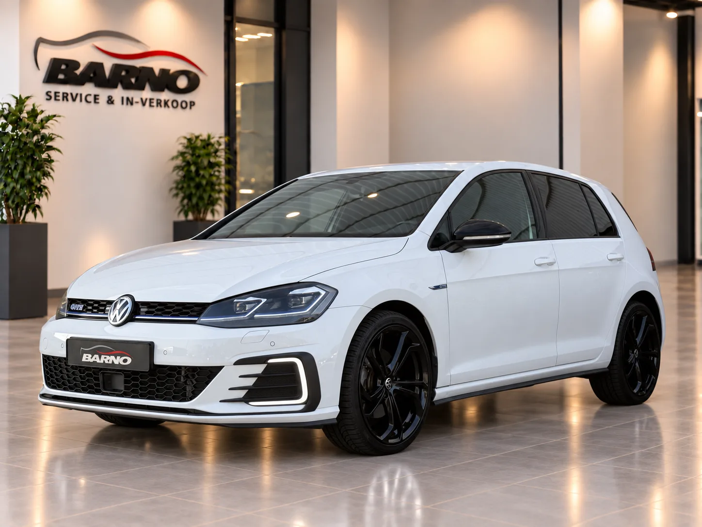 Volkswagen Golf (2018) — foto 1