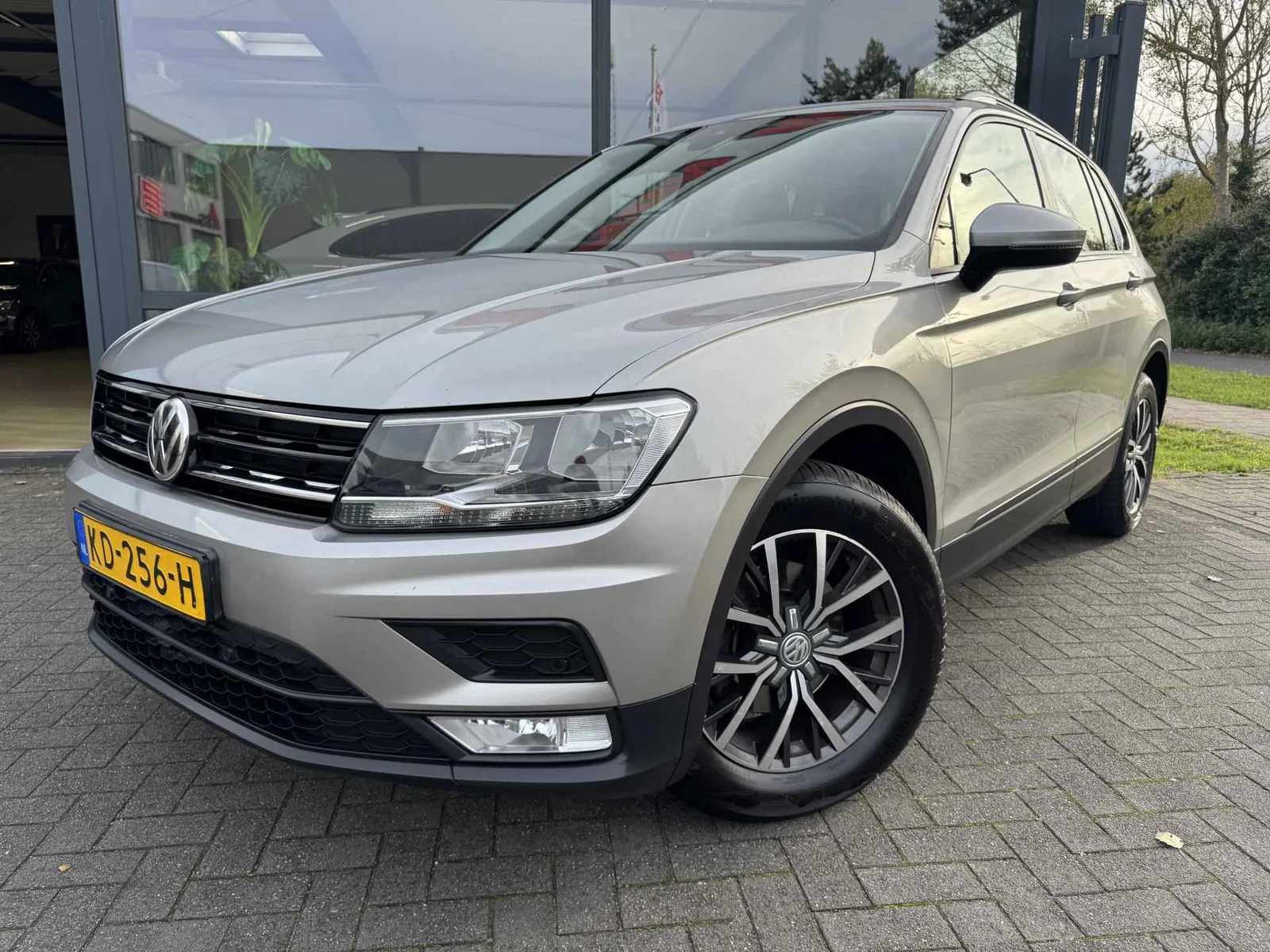Volkswagen Tiguan (2016) — foto 1