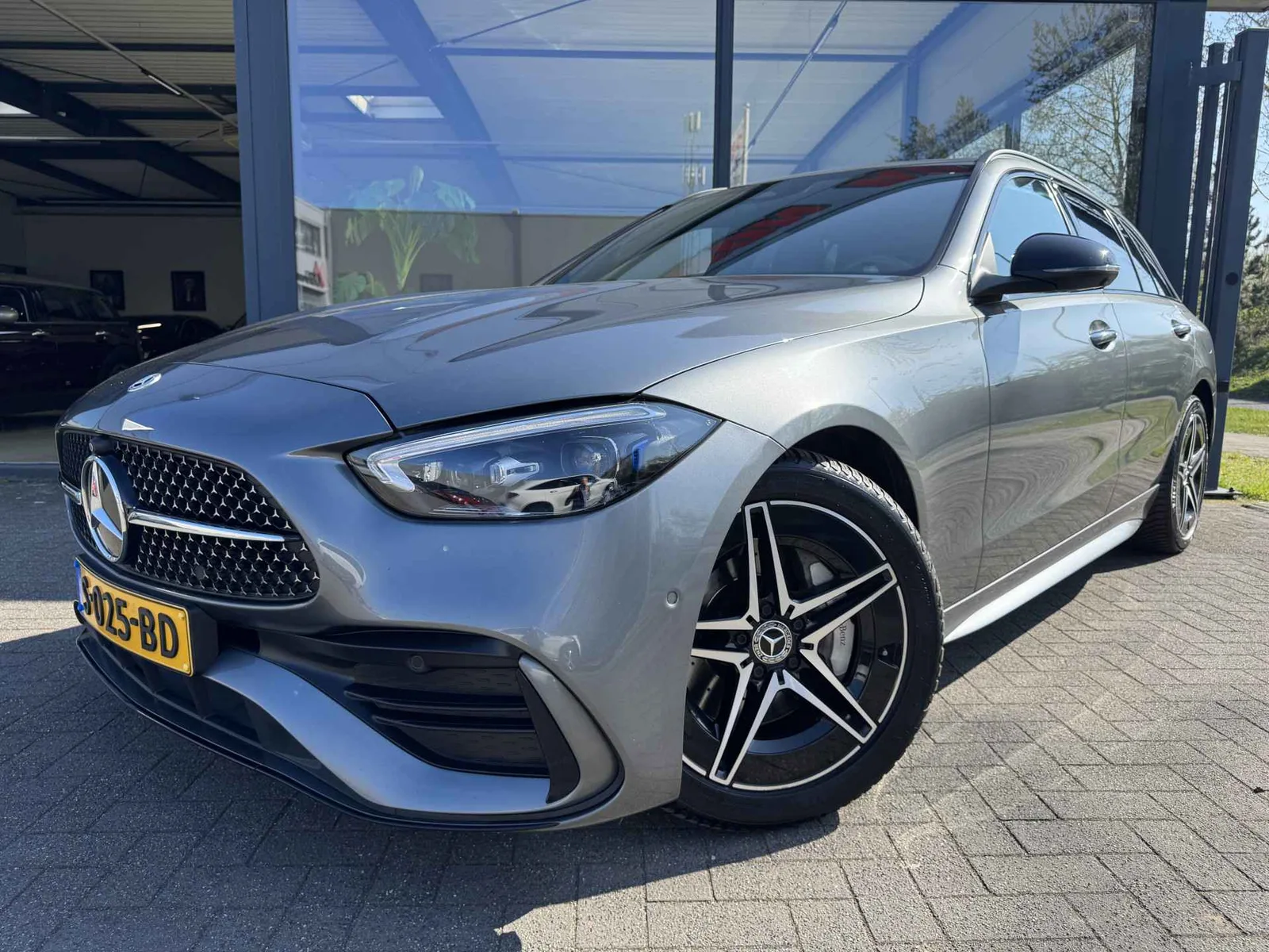 Mercedes-Benz C-Klasse (2023) — foto 1