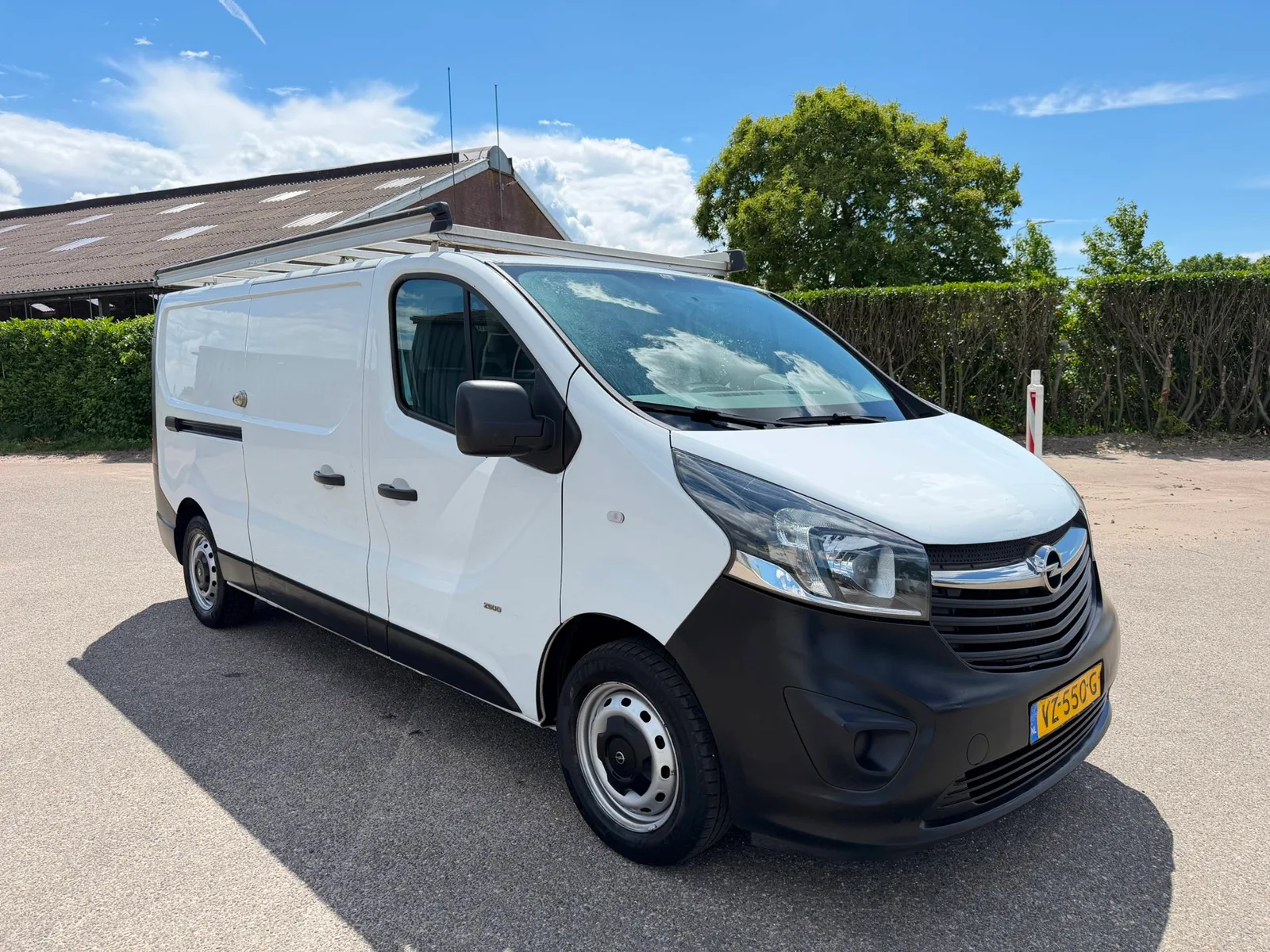 Opel Vivaro (2016) — foto 1