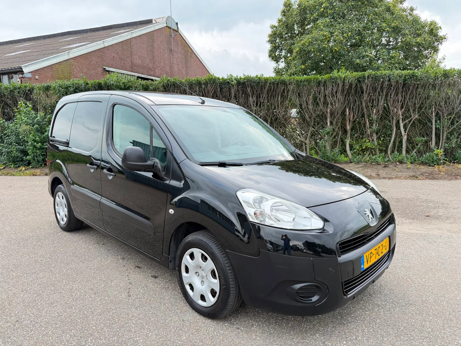Peugeot Partner (2015) — foto 1