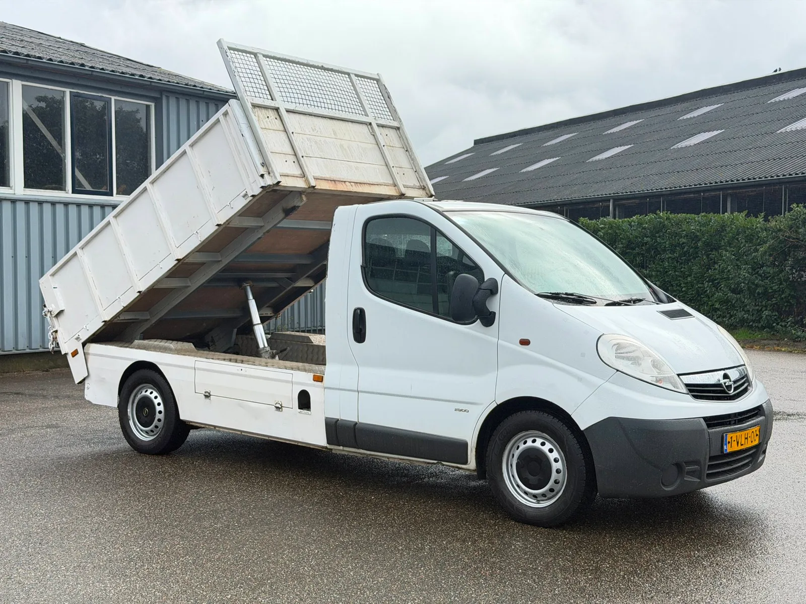 Opel Vivaro (2011) — foto 1