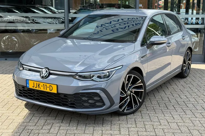 Volkswagen Golf (2022)