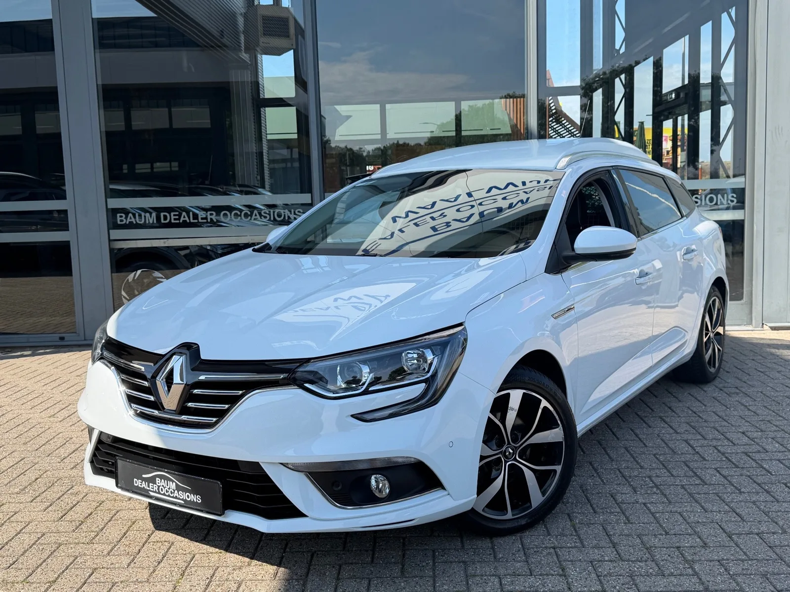 Renault Mégane (2020) — foto 1