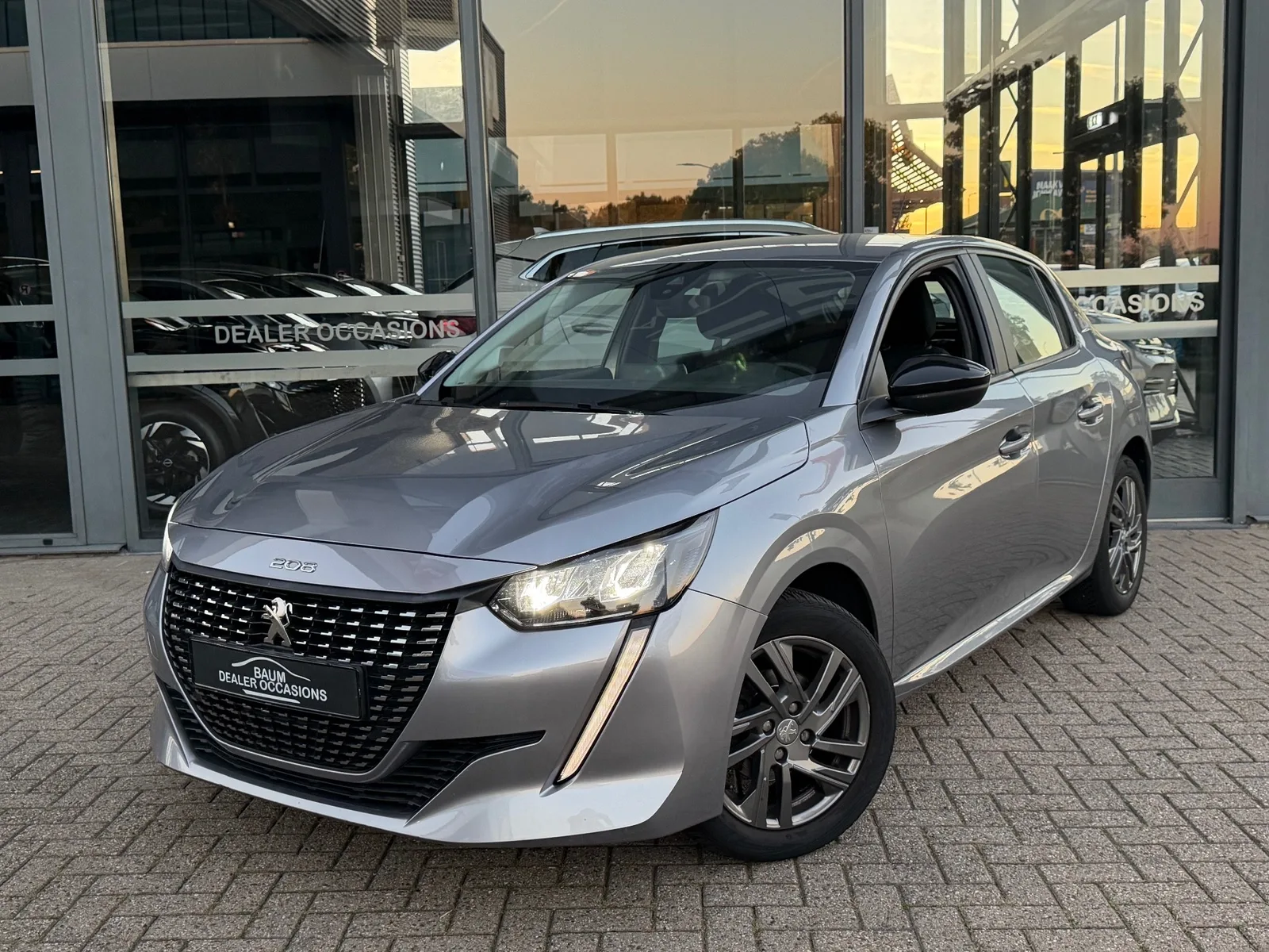 Peugeot 208 (2022) — foto 1