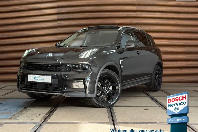 Lynk & Co 01 (2023)