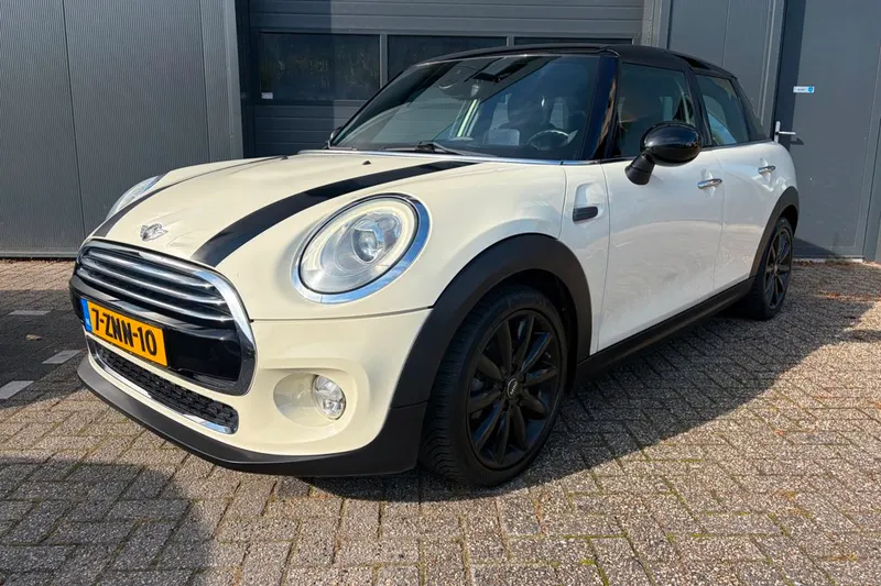 MINI Cooper (2015)