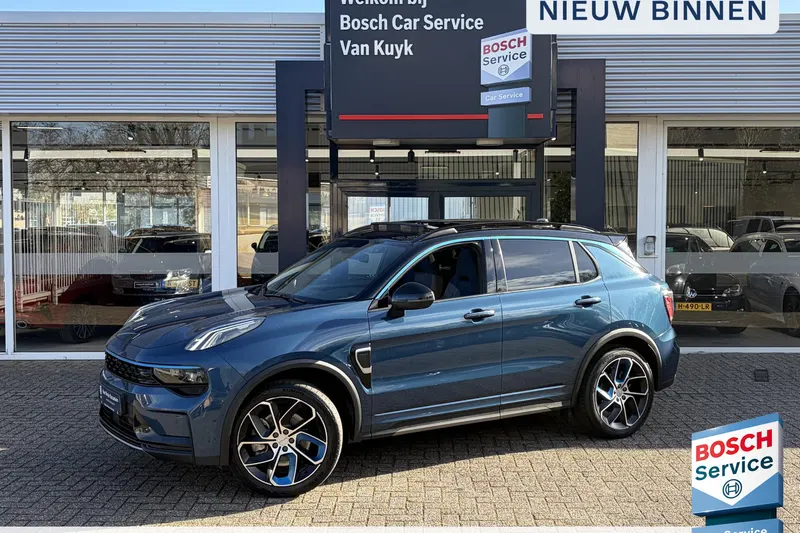 Lynk & Co 01 (2023)