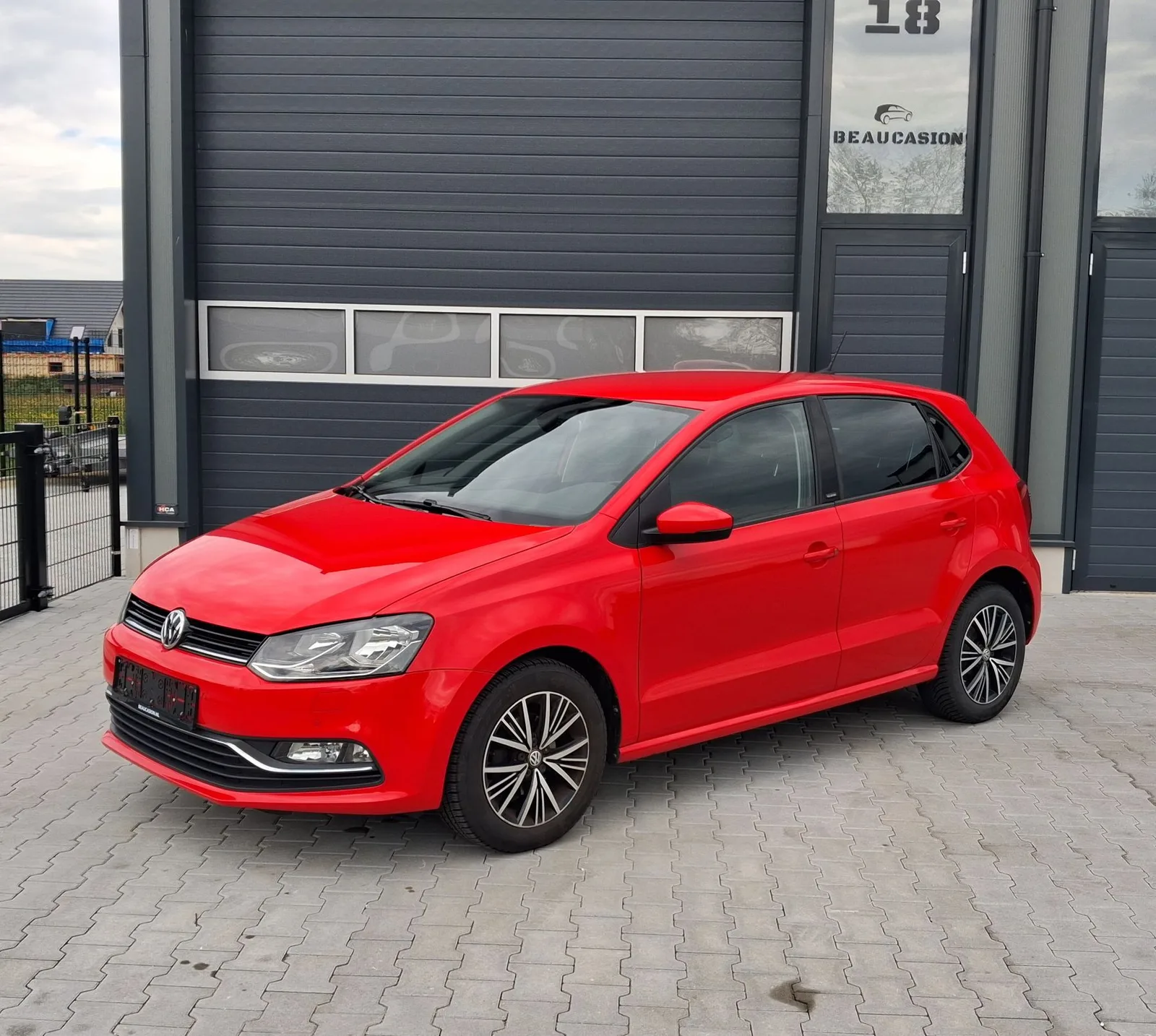 Volkswagen Polo (2016) — foto 1