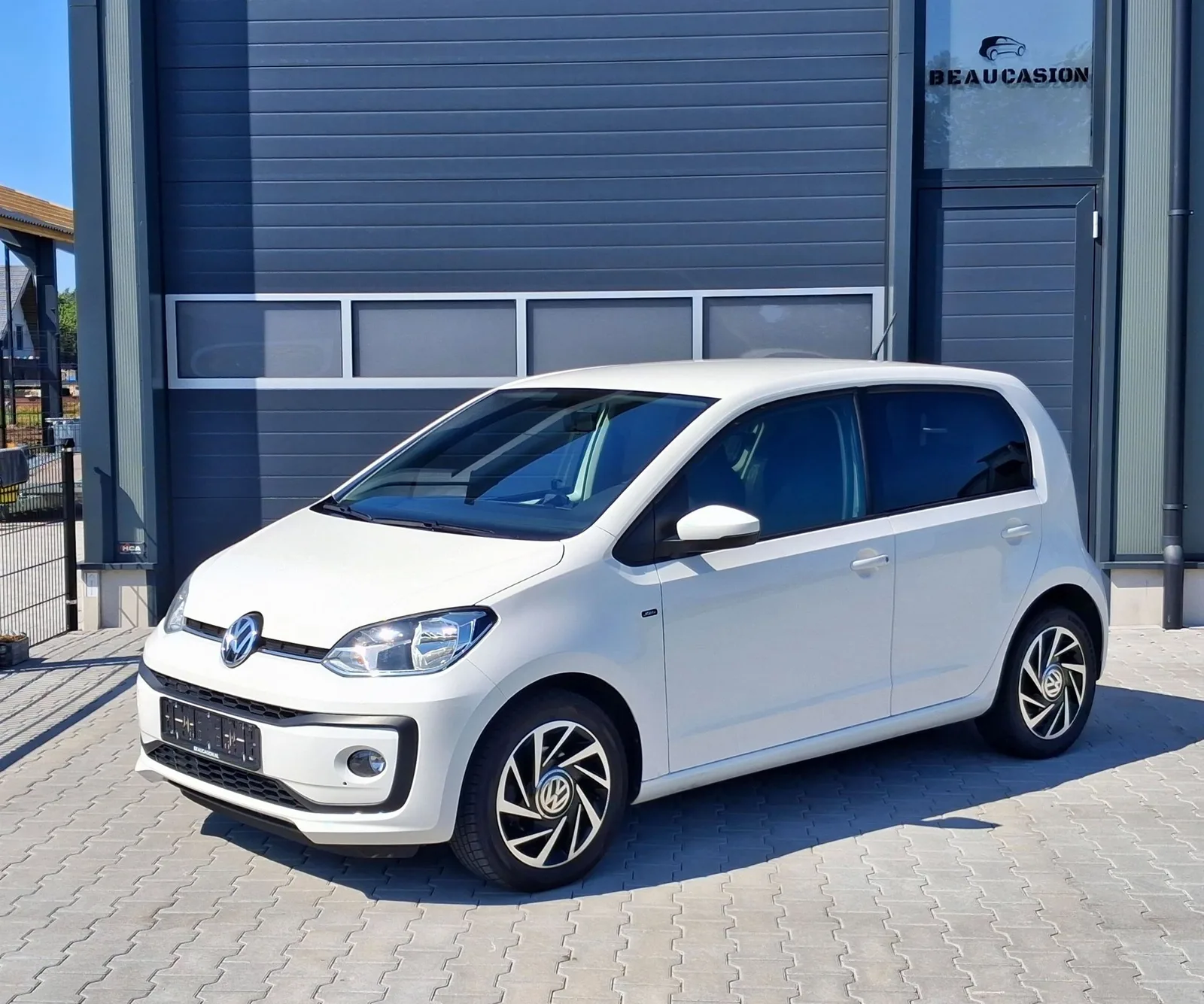 Volkswagen Up! (2019) — foto 1