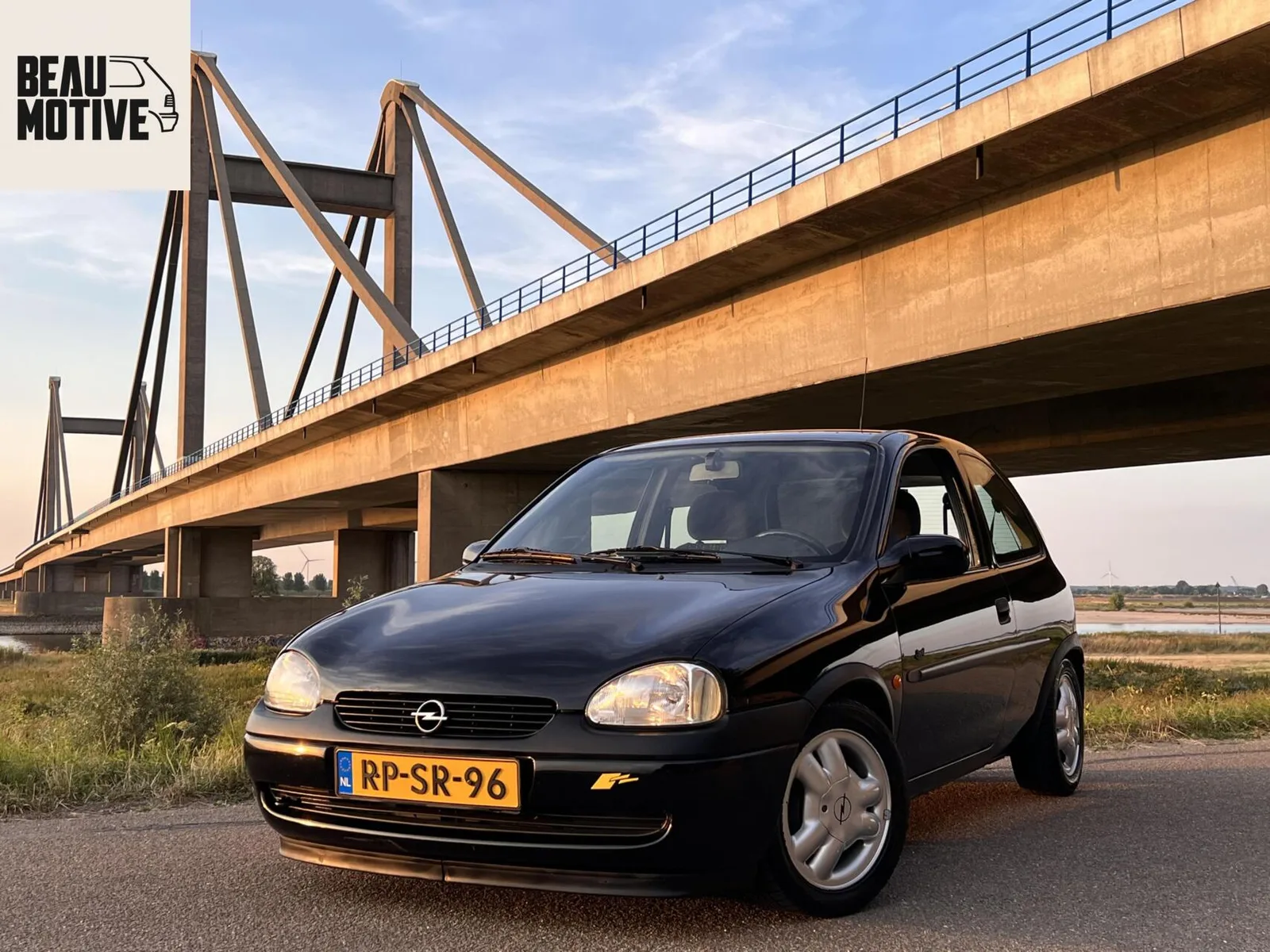Opel Corsa (1997) — foto 1
