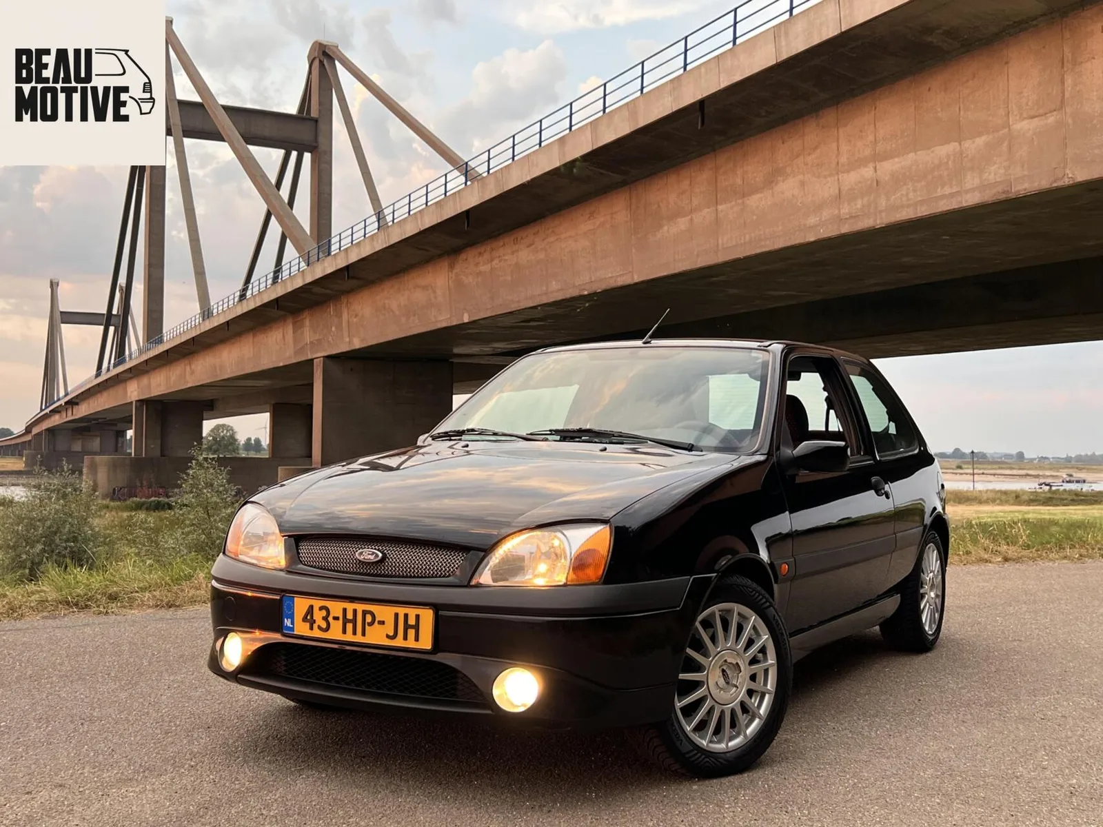 Ford Fiesta (2001) — foto 1