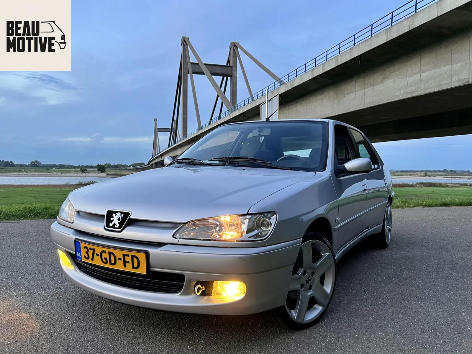 Peugeot 306 (2000) — foto 1