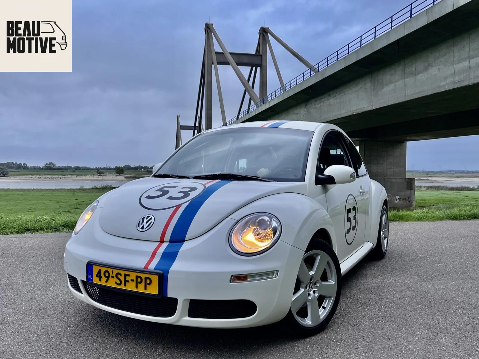 Volkswagen New Beetle (2005) — foto 1
