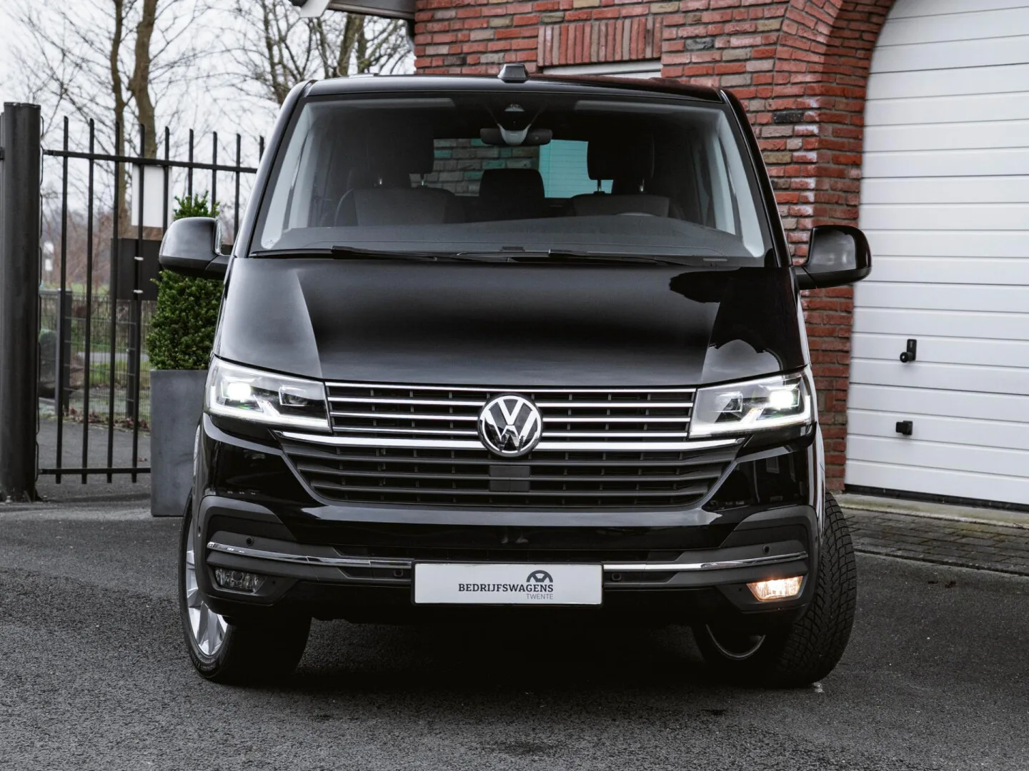 Volkswagen Caravelle (2023) — foto 1