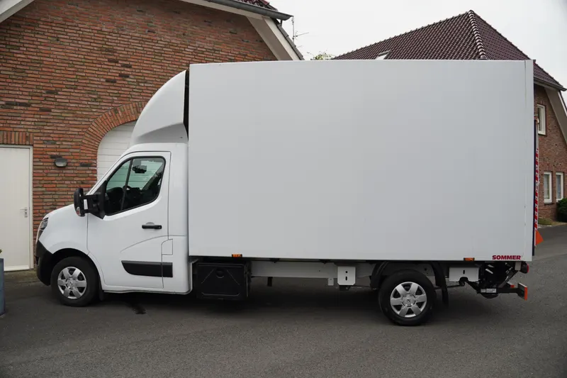 Nissan Interstar (2024)