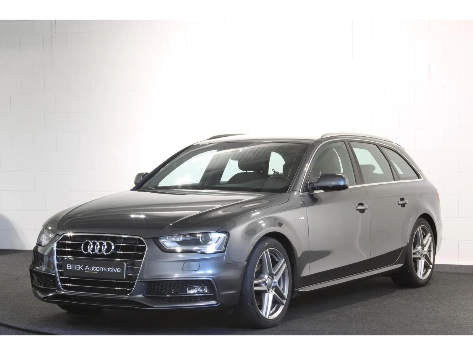 Audi A4 (2015) — foto 1