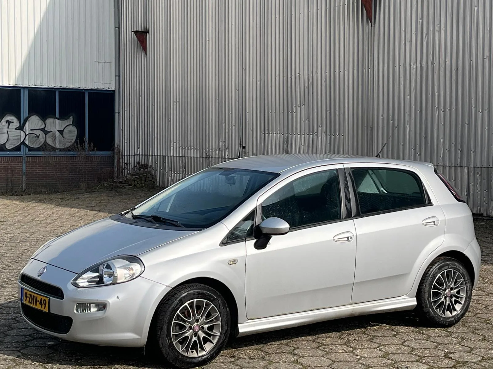 Fiat Punto (2015) — foto 1