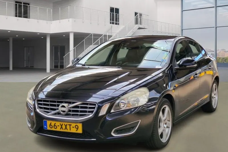 Volvo S60 (2012)