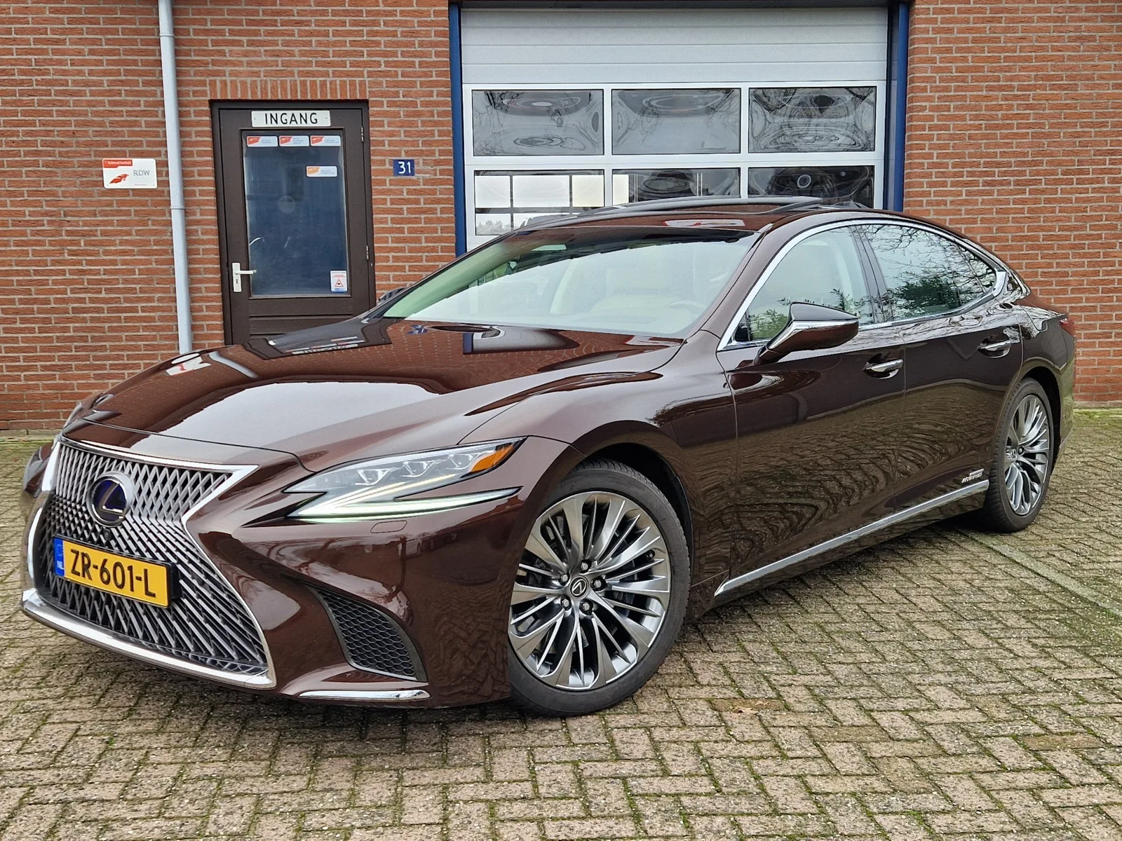 Lexus LS (2019) — foto 1