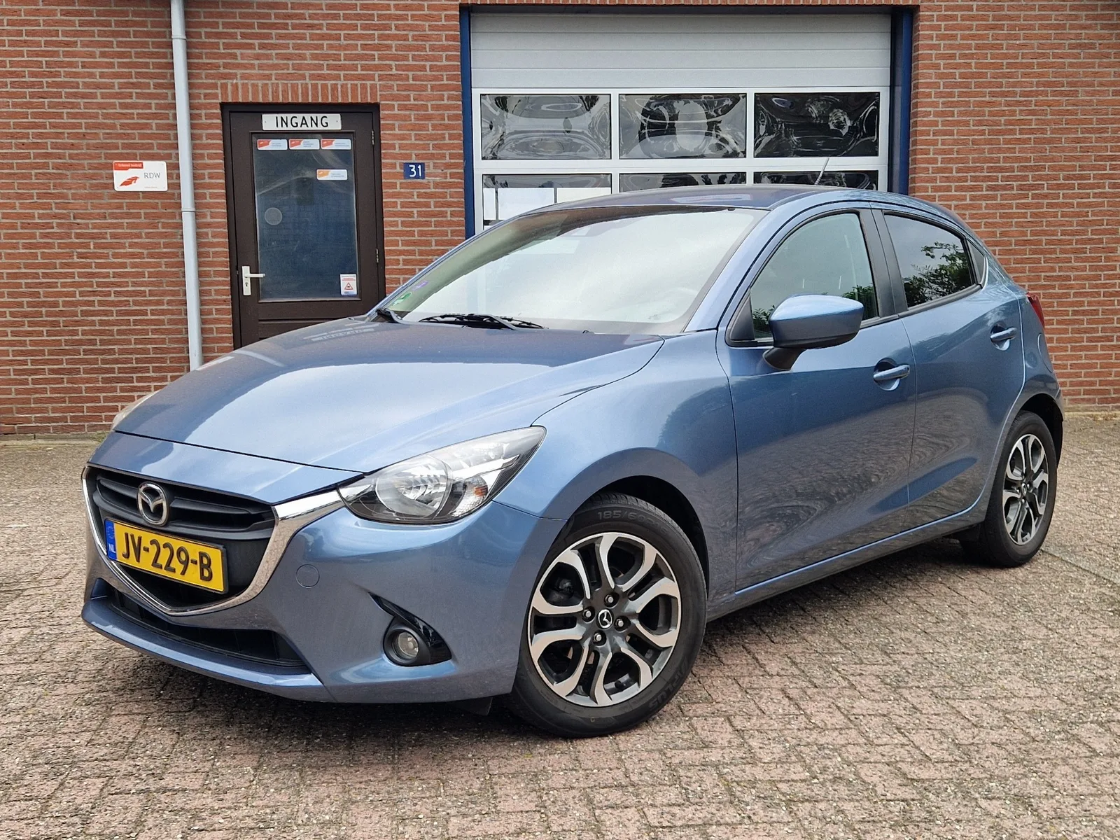 Mazda 2 (2016) — foto 1