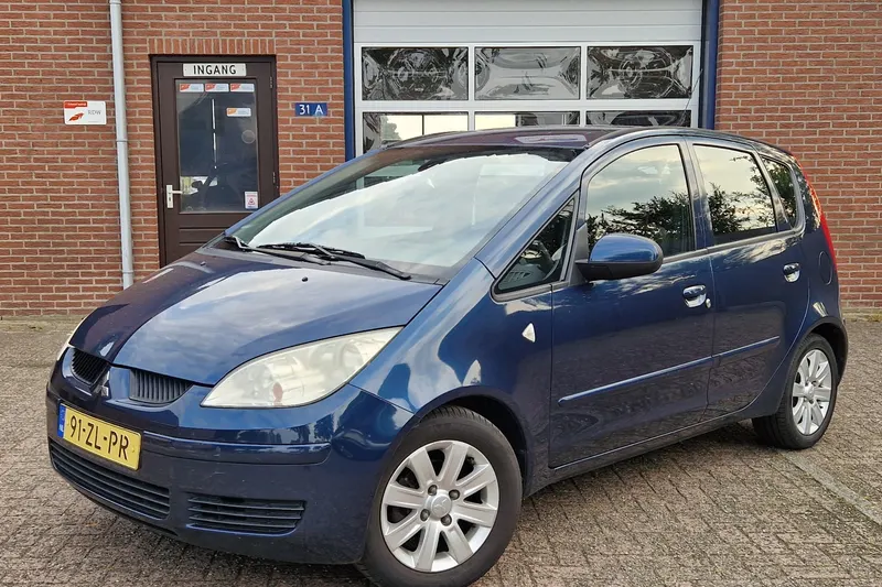 Mitsubishi Colt (2008)