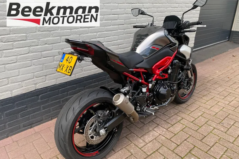Kawasaki Z900 (2025)
