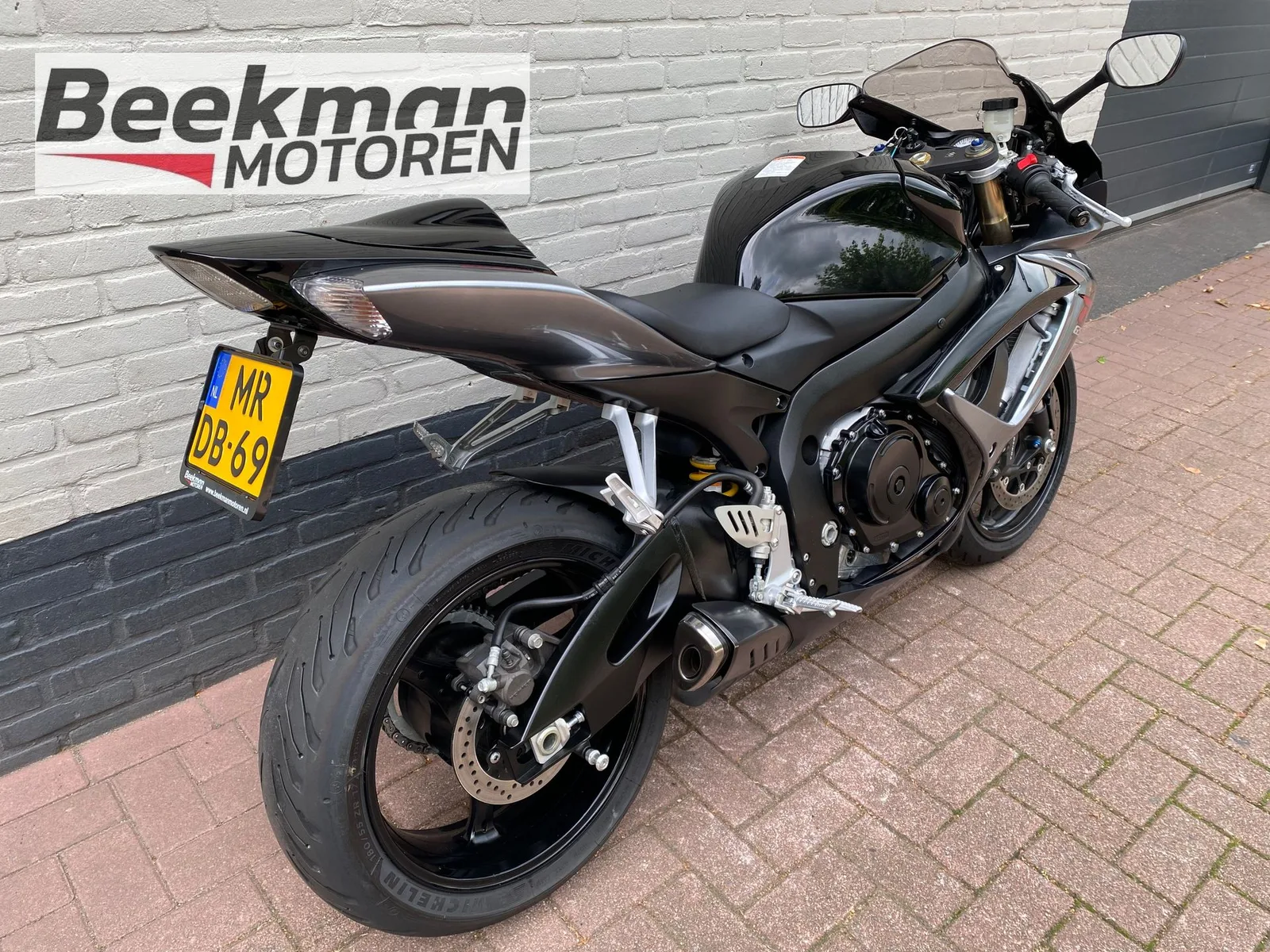 Suzuki GSX-R600 (2006) — foto 1