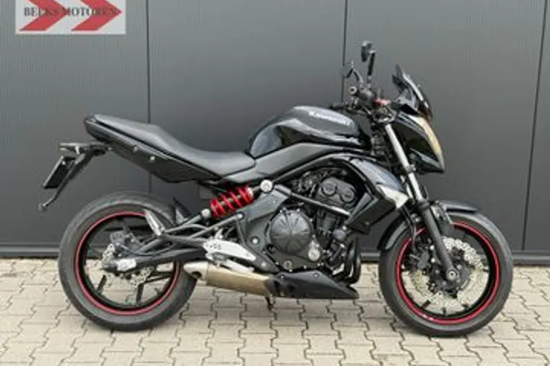 Kawasaki ER-6n (2010)