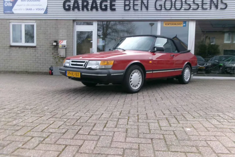 Saab 900 (1990)