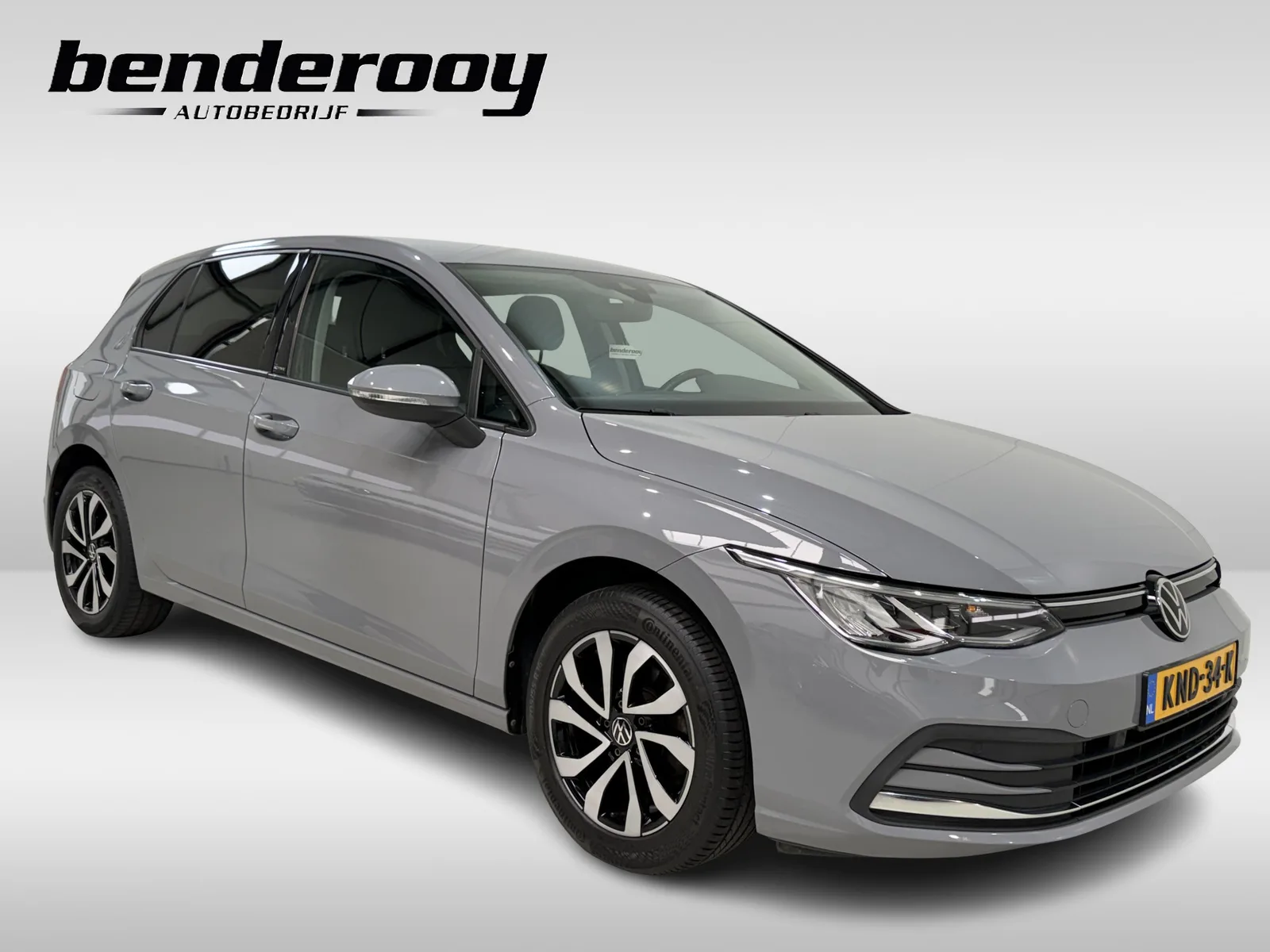 Volkswagen Golf (2022) — foto 1