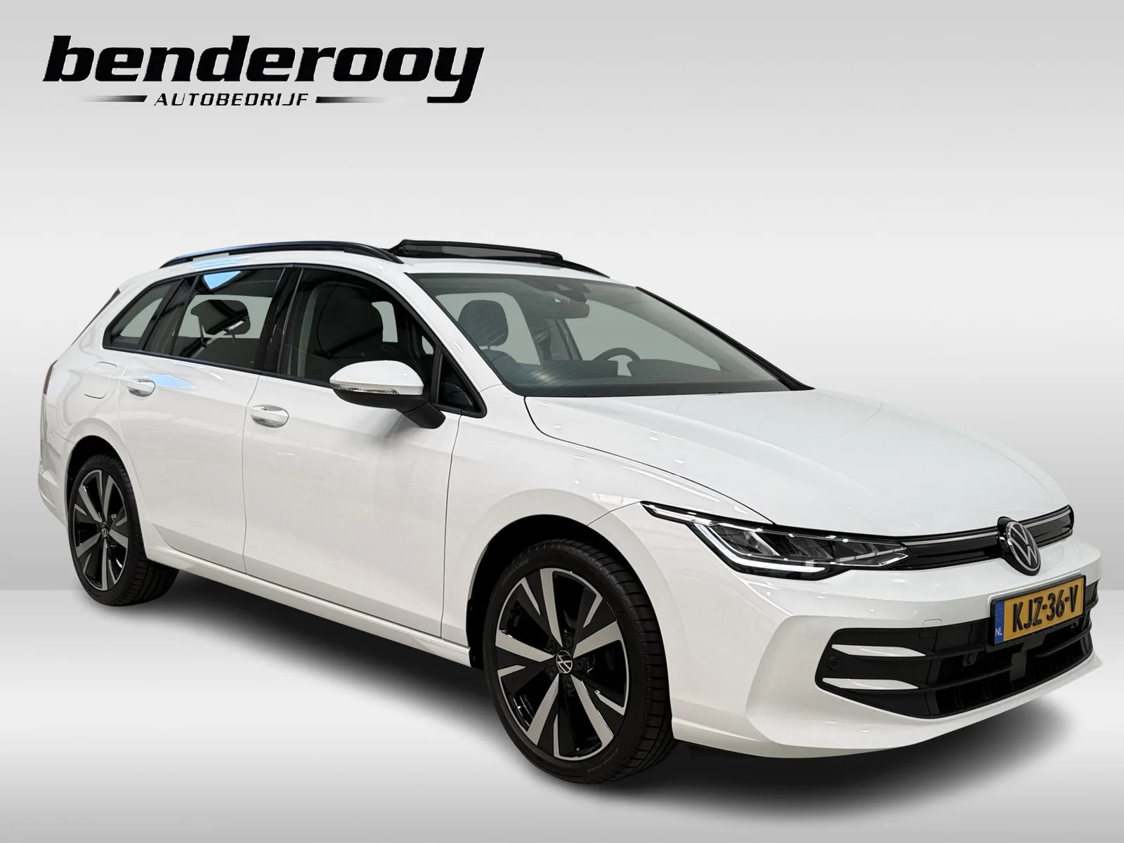 Volkswagen Golf (2024) — foto 1