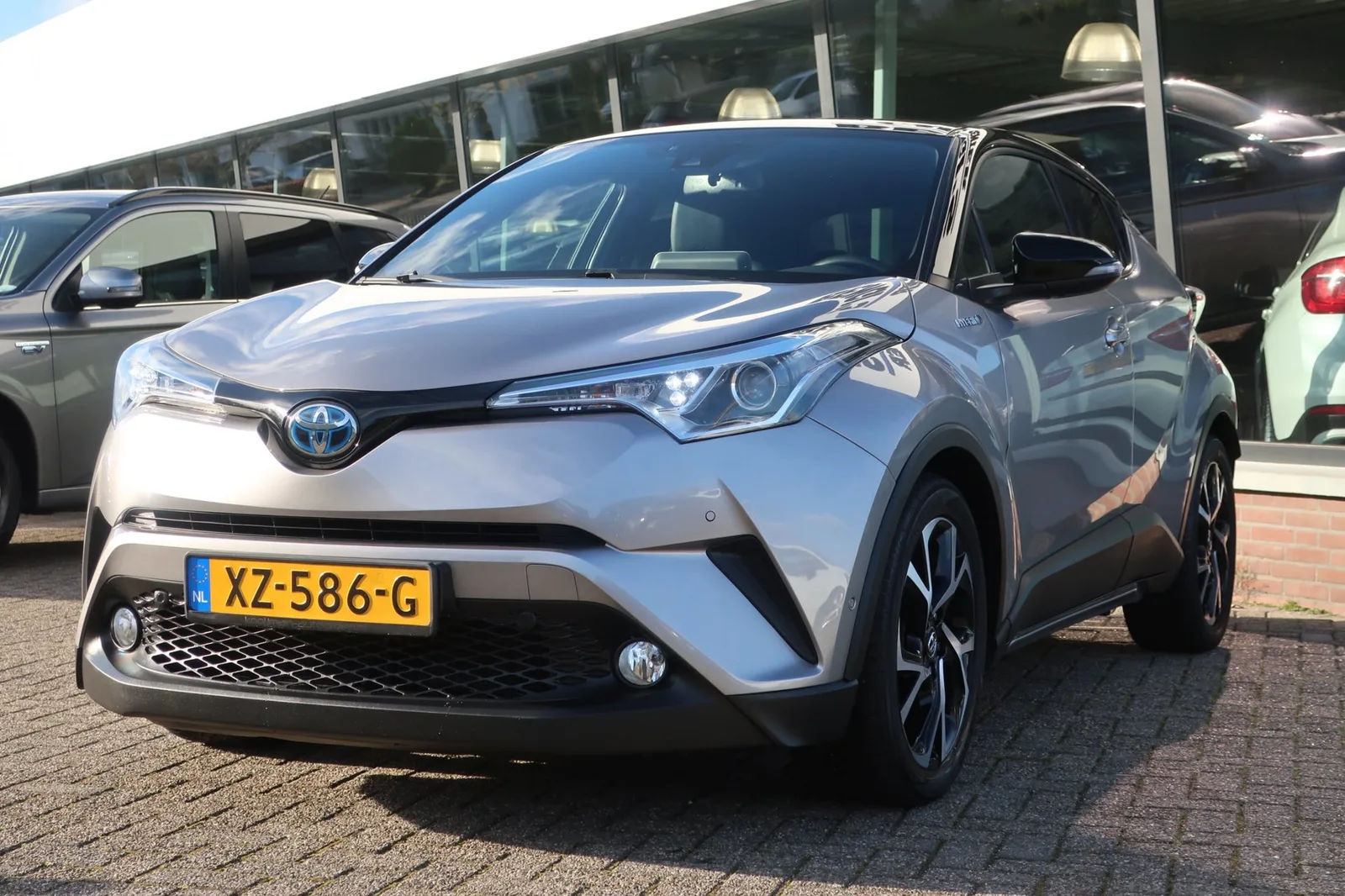 Toyota C-HR (2019) — foto 1