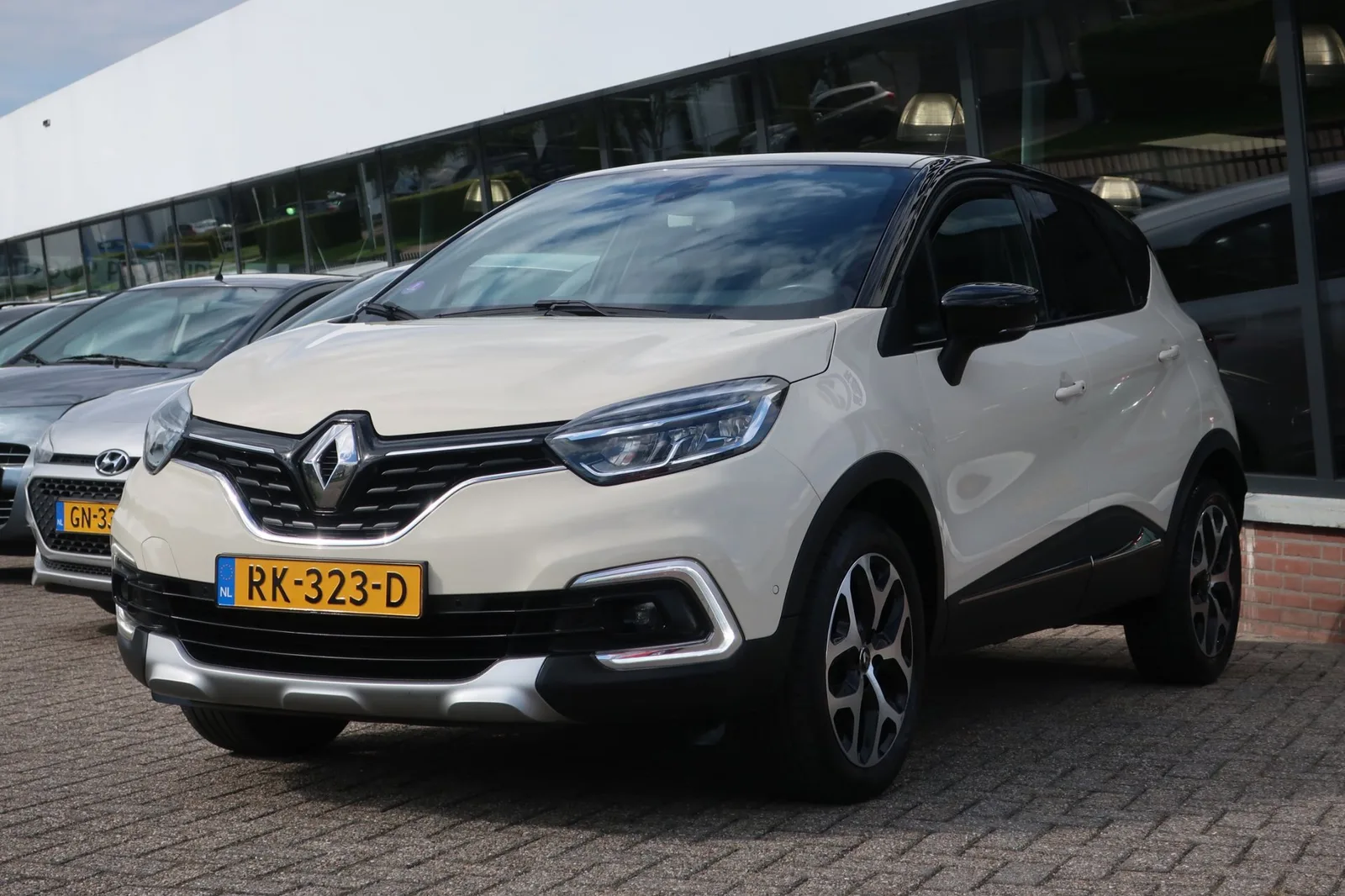 Renault Captur (2017) — foto 1