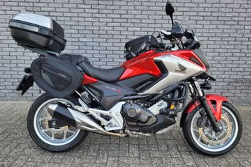 Honda NC750X (2016)