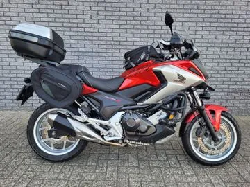 Honda NC750X (2016) — foto 1
