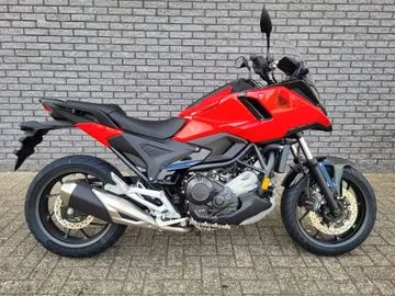 Honda NC750X (2026) — foto 1