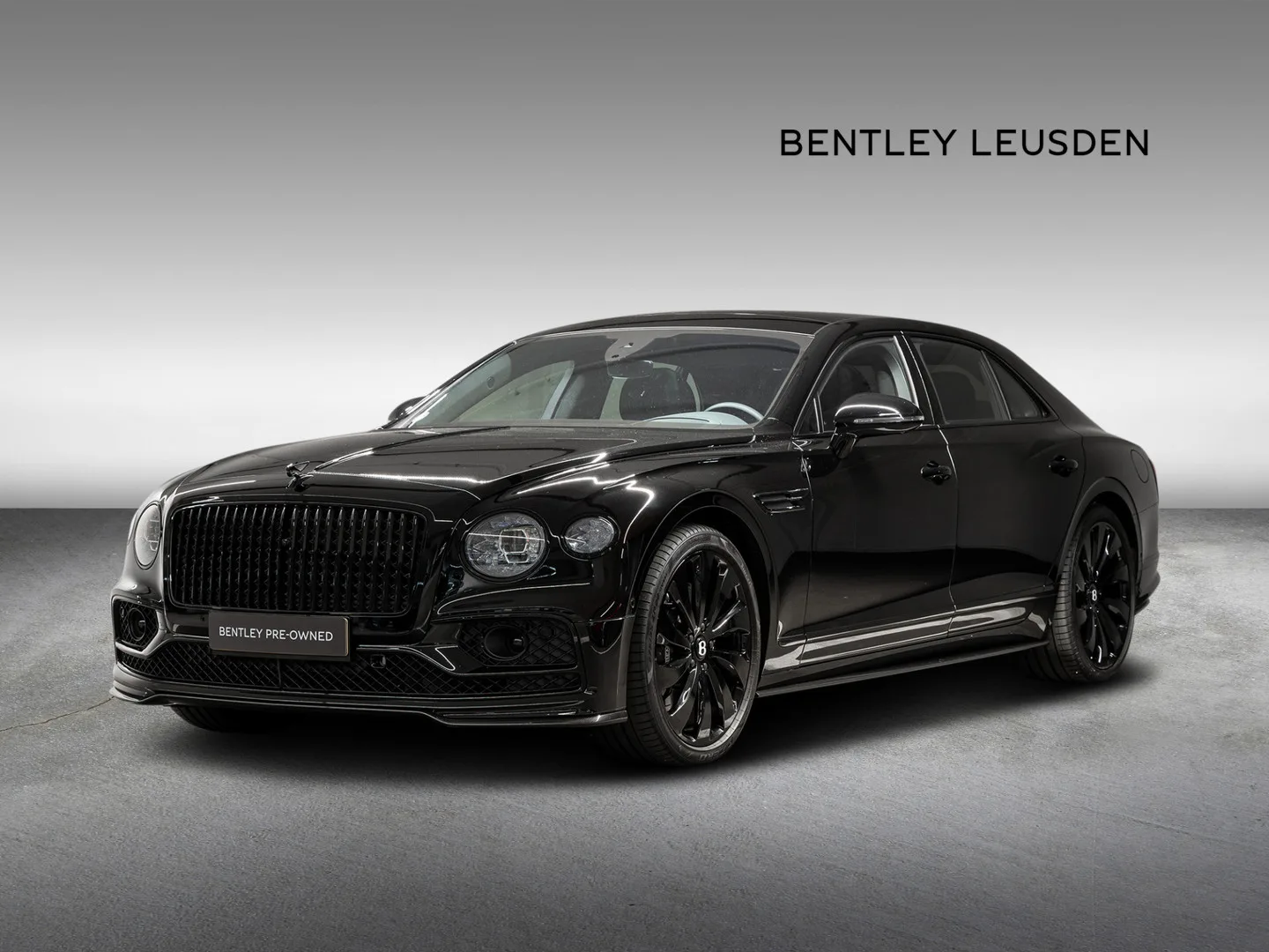 Bentley Flying Spur (2024) — foto 1