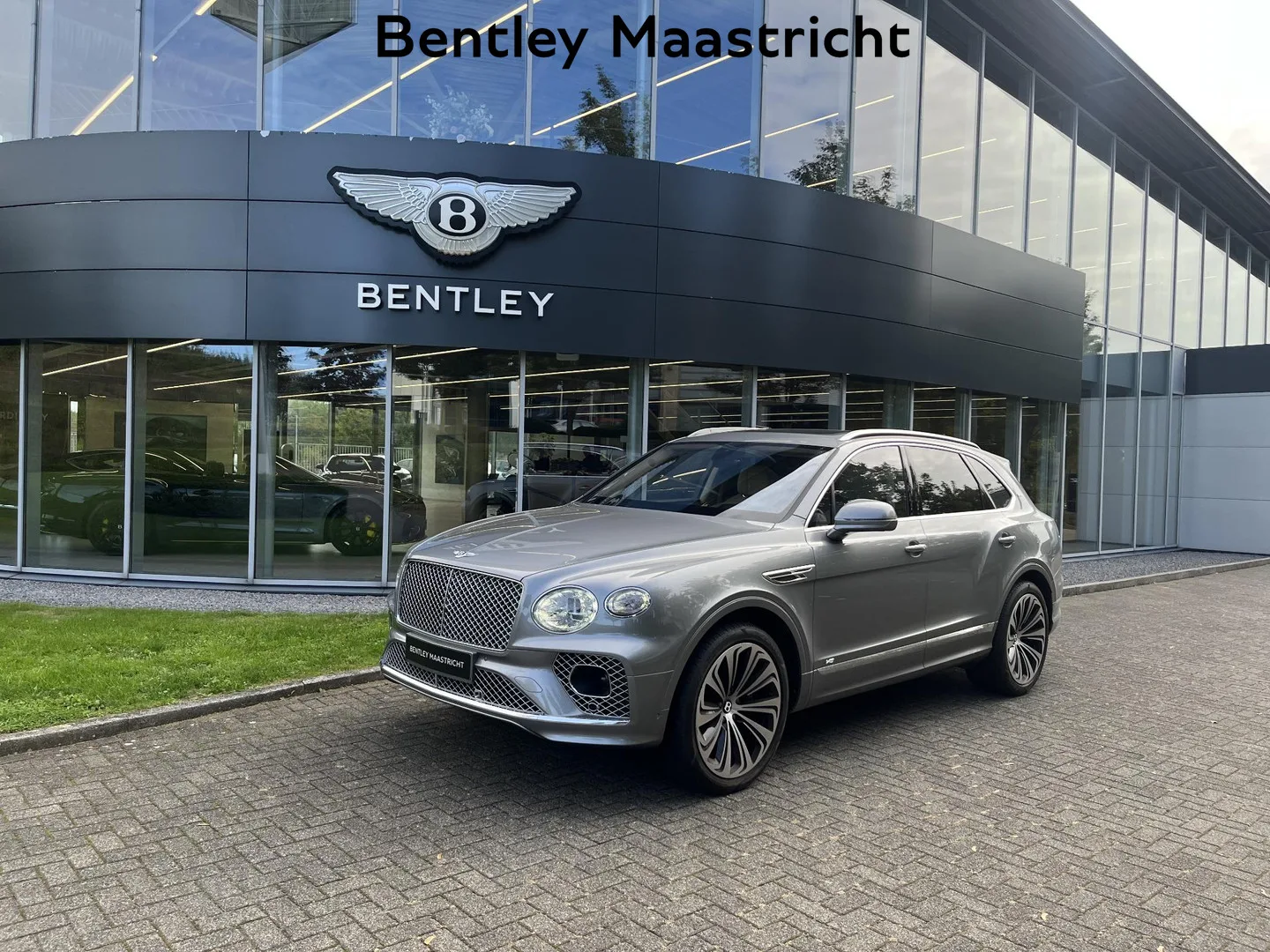Bentley Bentayga (2021) — foto 1