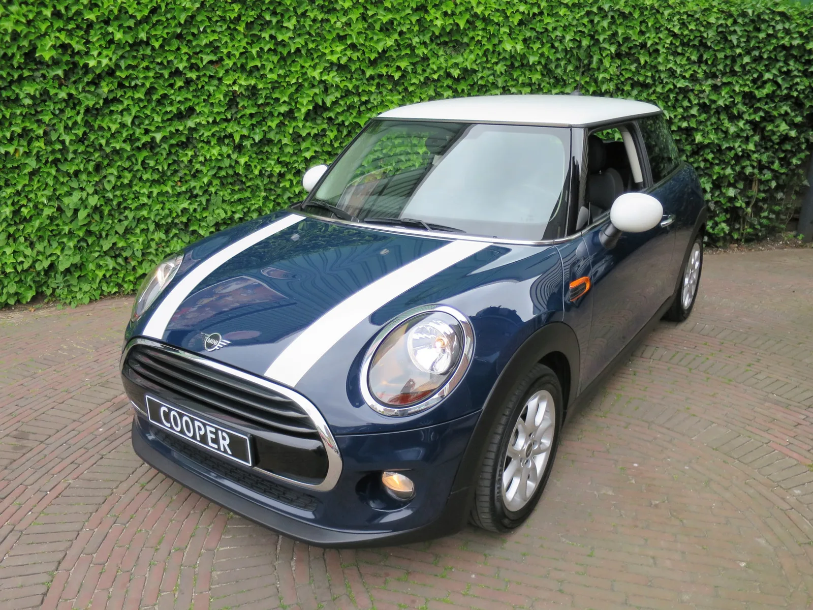 MINI Cooper (2018) — foto 1