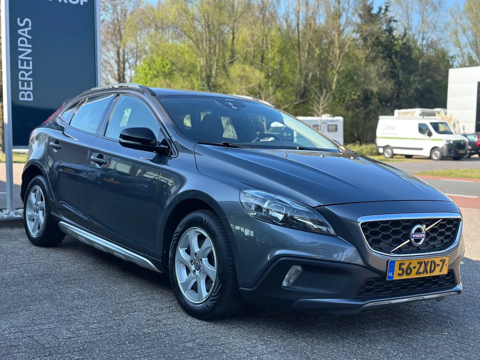 Volvo V40 (2013) — foto 1