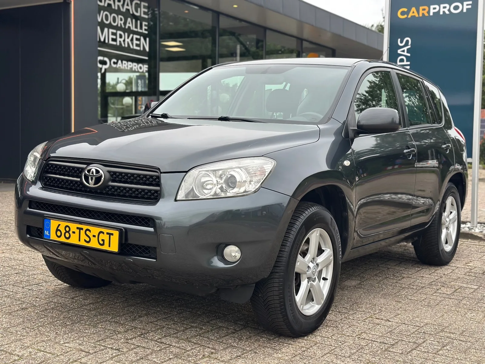 Toyota RAV4 (2007) — foto 1