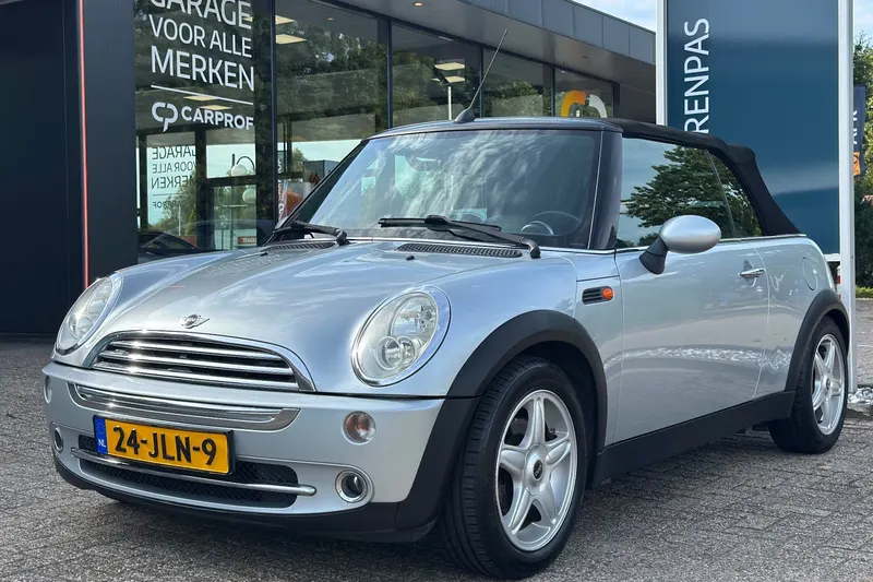 MINI Cabrio (2005)